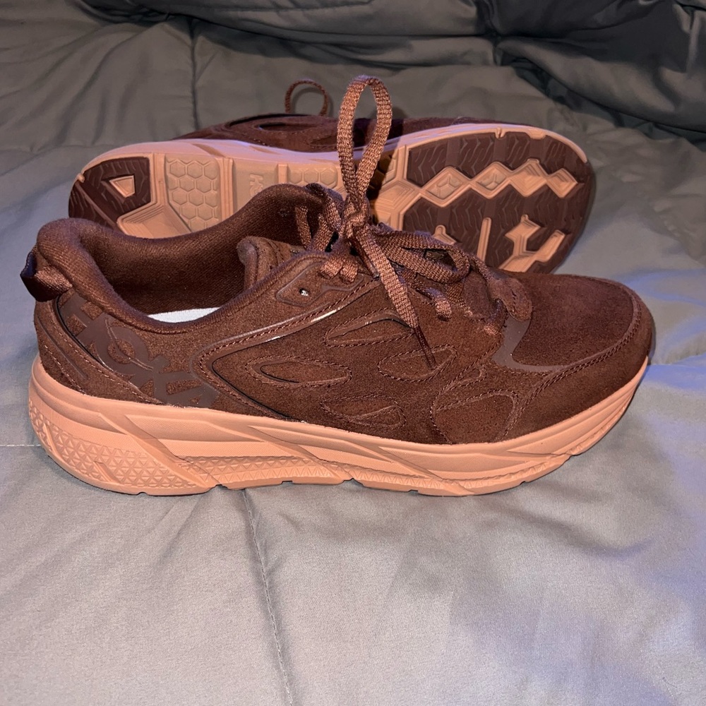 Clifton L Suede Hokas